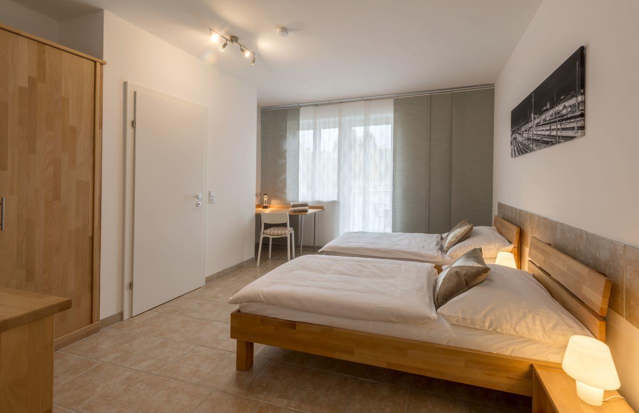 Wn Rooms Wiener Neustadt Exterior foto