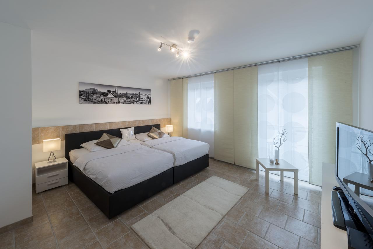 Wn Rooms Wiener Neustadt Exterior foto